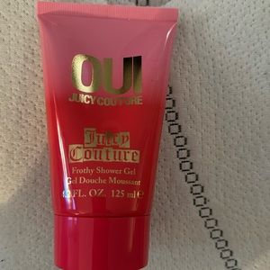 OUI juicy couture shower gel